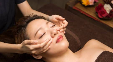 【Salon Nature】サロンナチュレ蕨★寝ながらハーブ蒸しが出来るお店